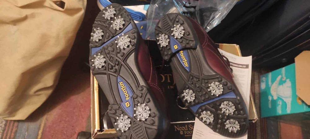 Кожени обувки за голф, нови