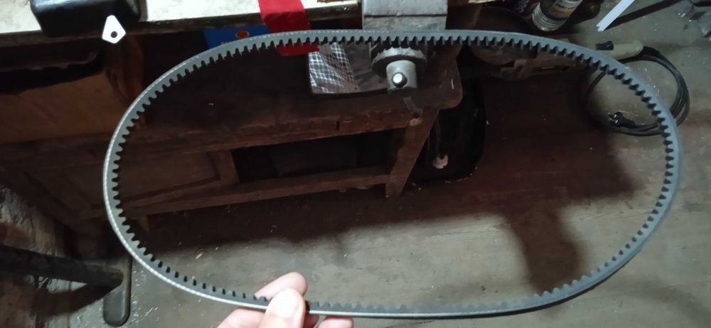 Продам новый ремень генератора на Ауди 80