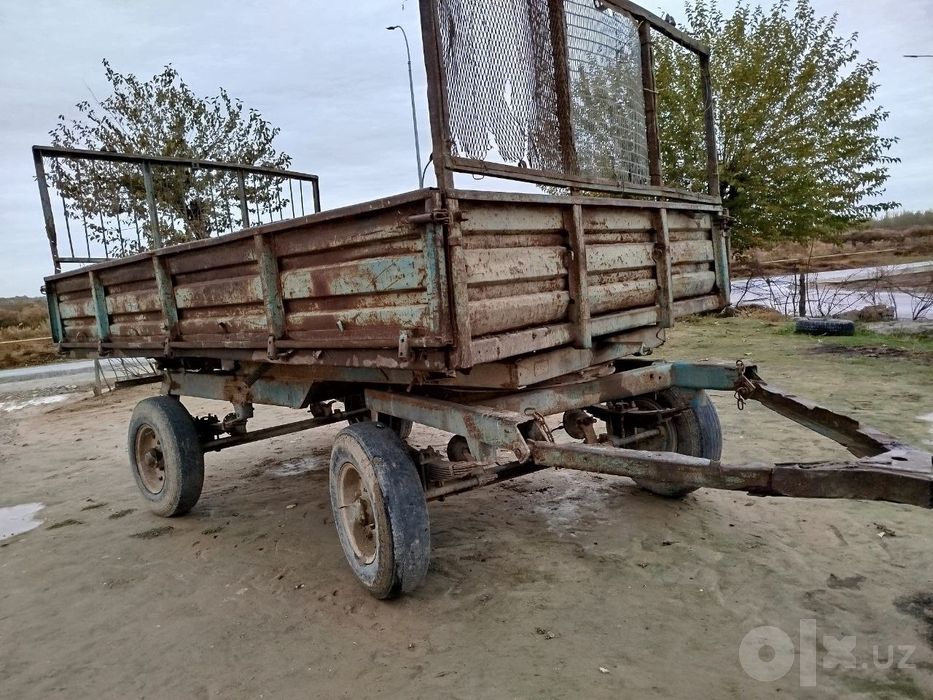 Traktor sotiladi
