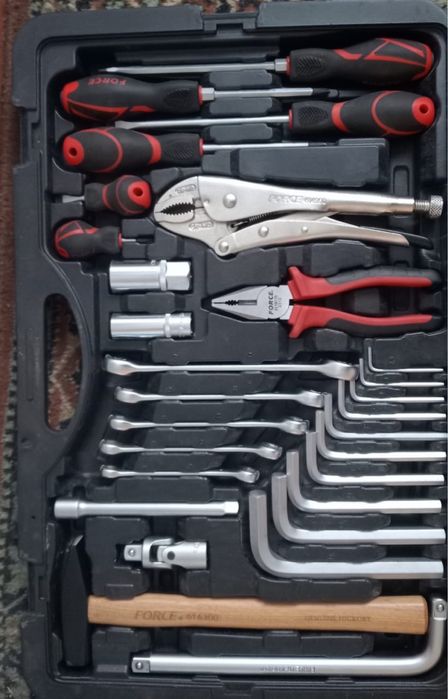 Продам професиональный набор инструментов