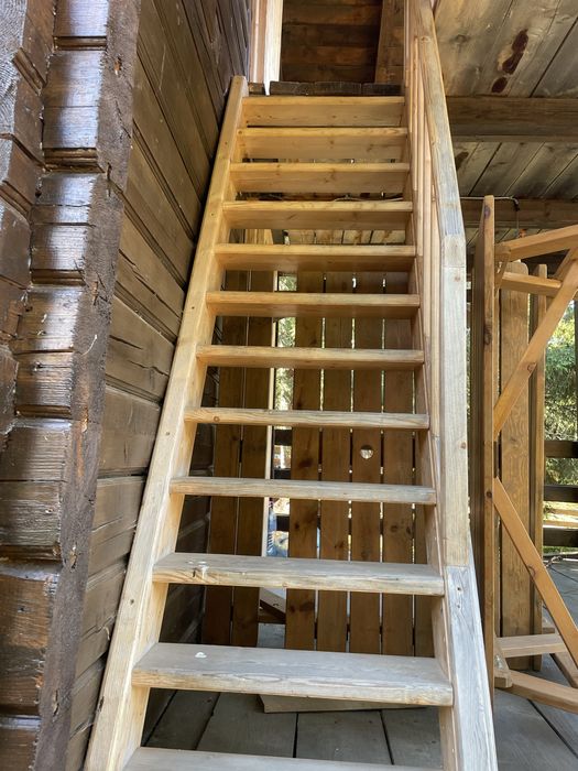 Oportunitate Rara – Cabana izolata in padure, teren 1000mp, la 10 minute de partie, Marisel