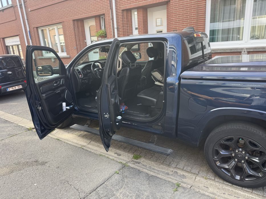 Dodge Ram 1500 5.7 hemi(32.000€ fara TVA)