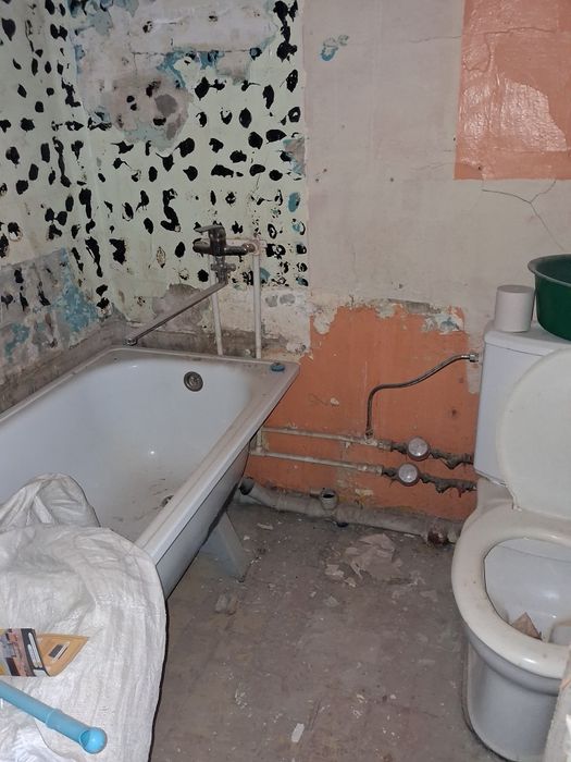 Продам двух комнатную 36.кв.