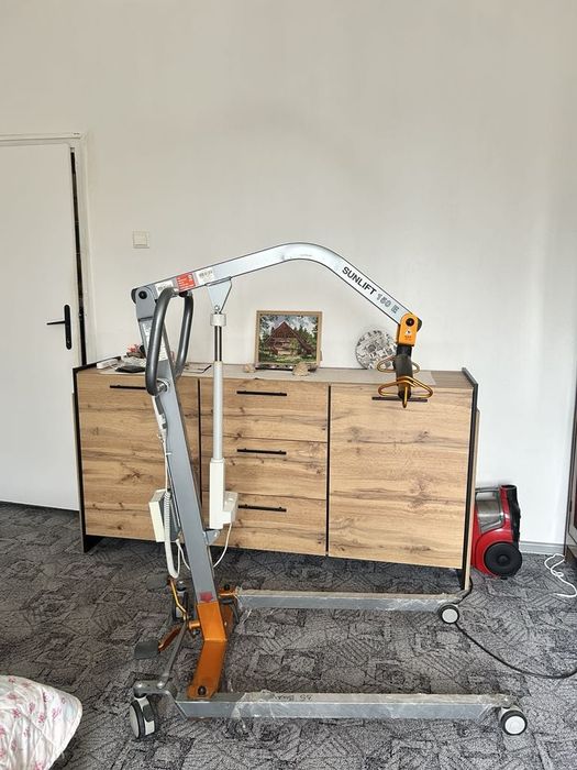 Хоист за повдигане и преместване на хора