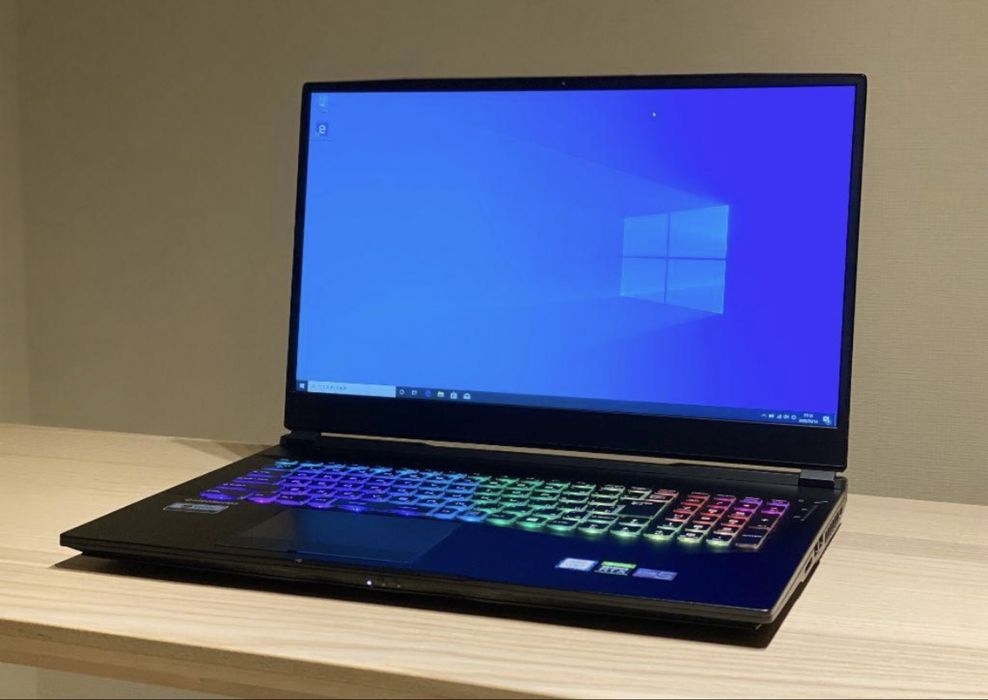 Геймърски лаптоп Acer Nitro 17 AN17-71 i7-13700HX RTX 4060 8GB QHD 165Hz 1TB SSD