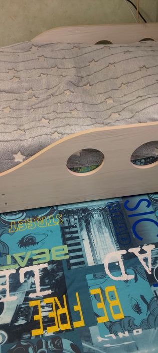 Продаю!спальный,подростковый гарнитур!