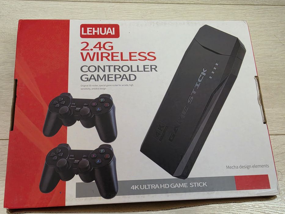 Consola de jocuri, 20000 jocuri retro, 2 controllere wireless,