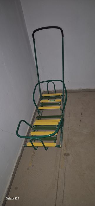 Срочно продам сани двухместное