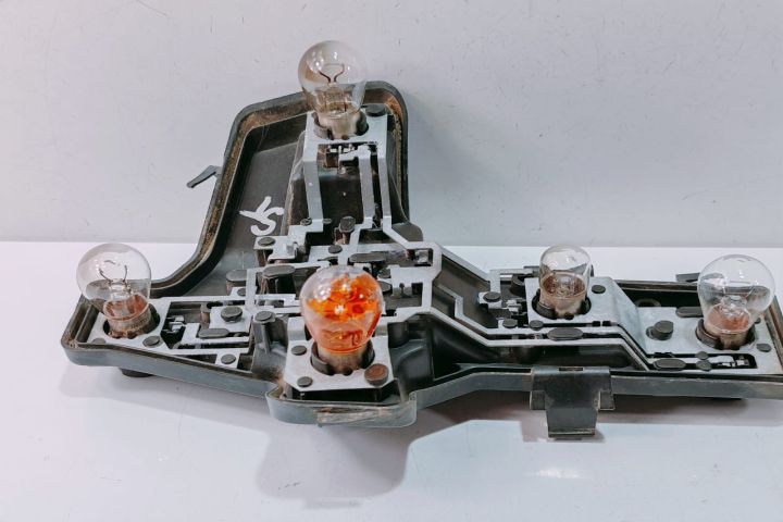 Soclu Stop Stanga 1T0945257A Volkswagen VW Touran prima generatie (fa