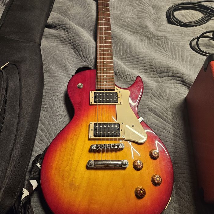 Электро гитара и усилитель Cort