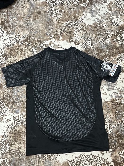 Футболни артикули на Real Madrid