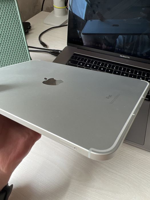 ipad 10 64GB  5G  LLA версия SIM + E-SIM
