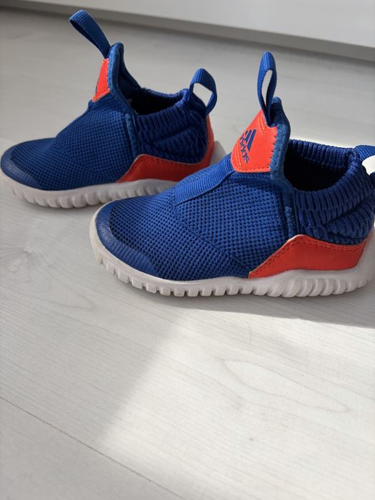 Уникален детски комплект маратонки addidas-25 номер/benetton