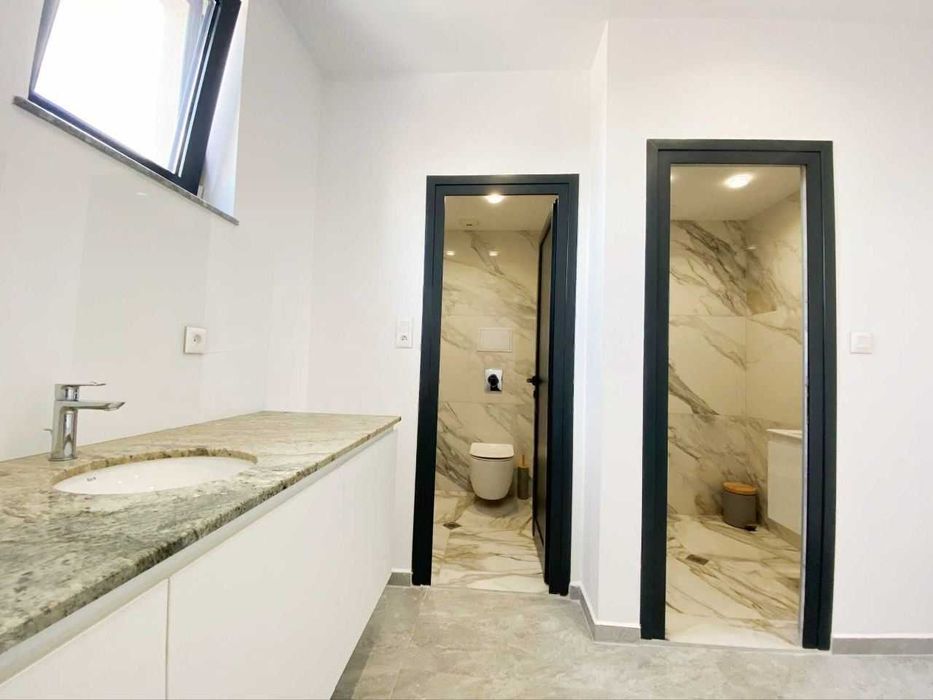 Дава се под наем Офис в Пловдив, Център - 188 кв.м за 2383.74 € - Снимка #3