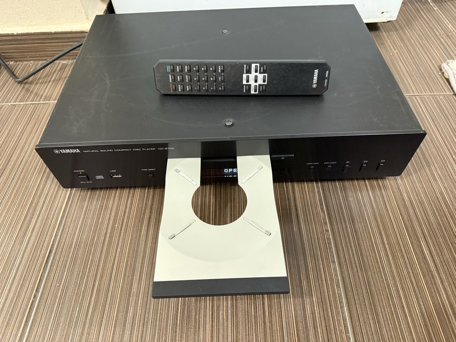 Yamaha CD-S700 Качествен Player