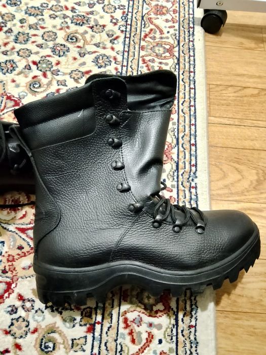 Сапоги кожанные новые