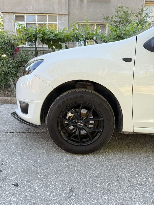 Алуминиеви джанти с гуми