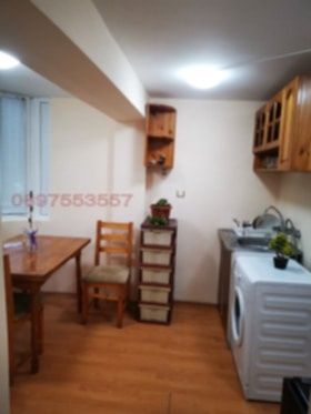 Дава се под наем  в Разград, Бели Лом - 24 кв.м за 183.6 € - Снимка #3