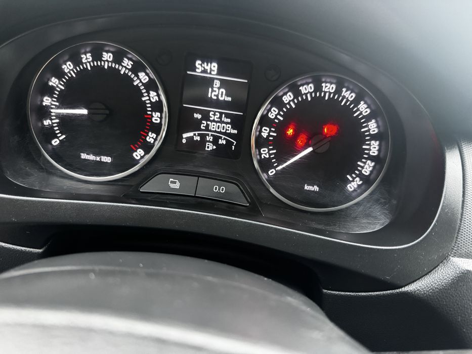 SKODA Rapid 2015 — imagine 4