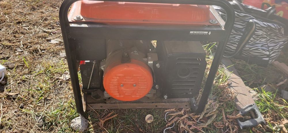 Срочно продам генератор
