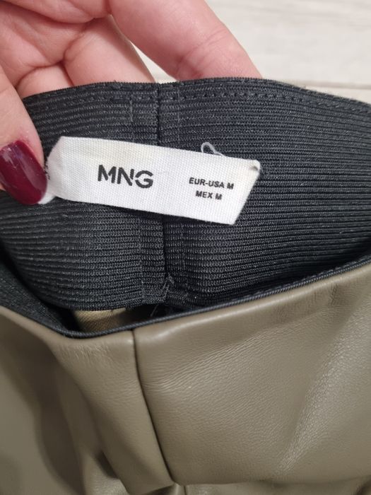 Pantaloni/Leggings din imitatie de piele Mango