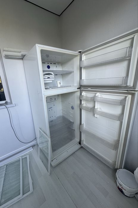Продается Холодильник Samsung