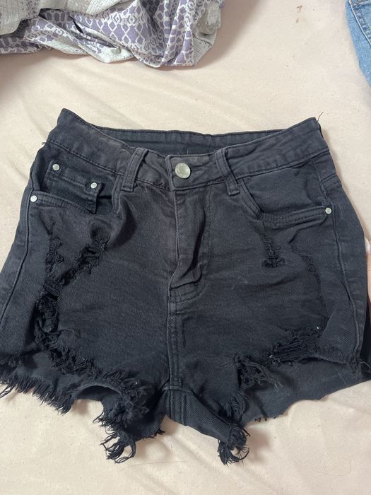 Къси черни дънки