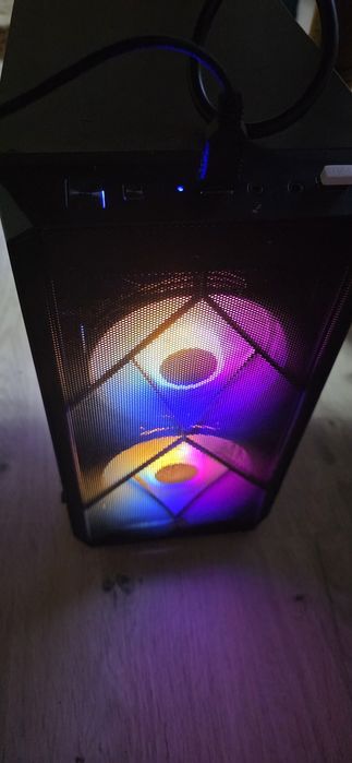 Vând Calculator pentru mai multe detalii în privat