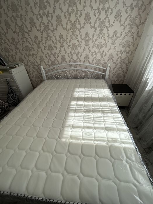 Продам железный кровать