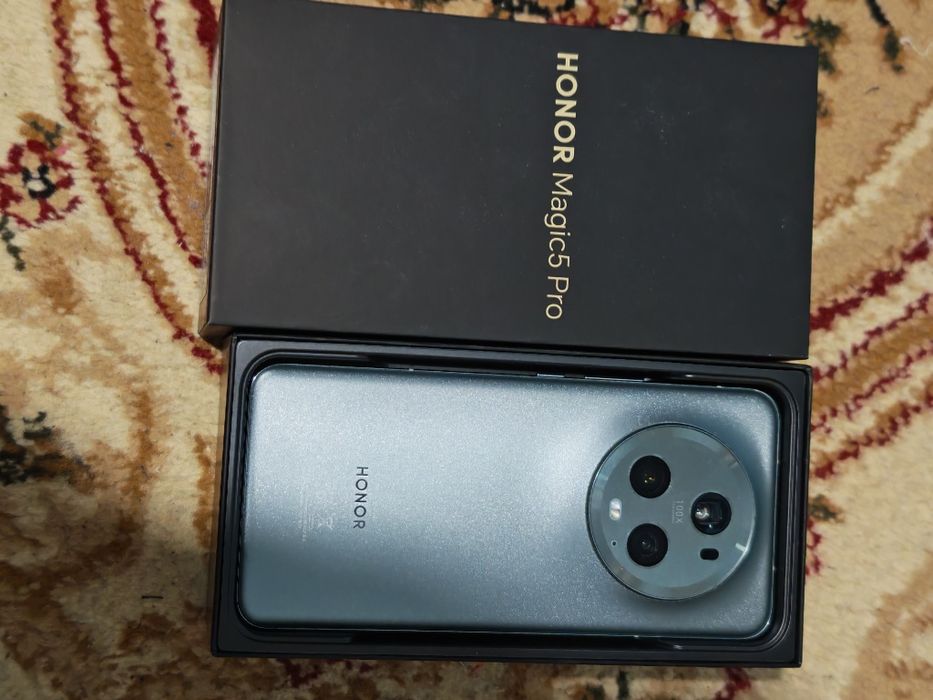 Honor Magic 5 Pro