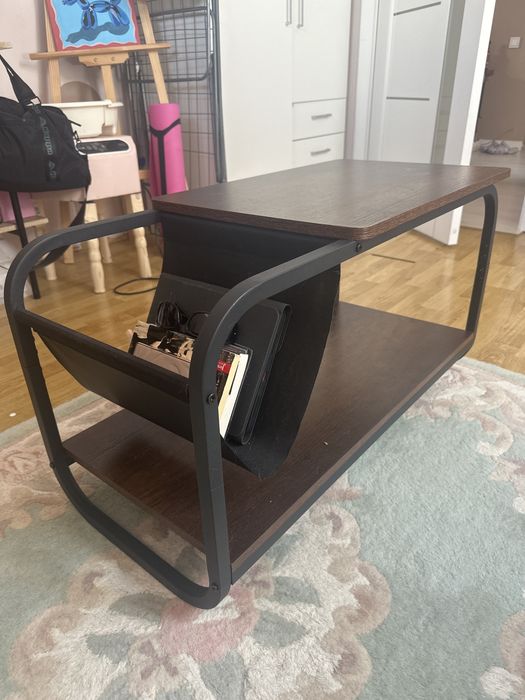 Masa de cafea cu suport pentru carti