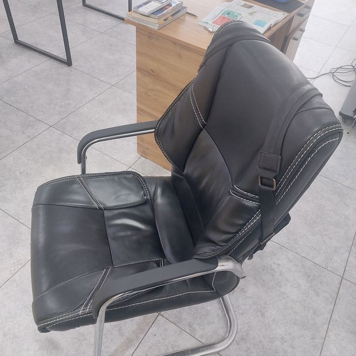Charm kreslo tabiiy koja