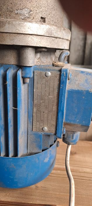 Редуктор, прав  220v