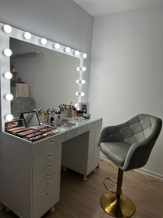 Masă make-up profesională