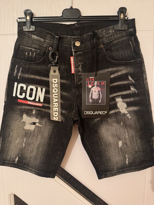 Blugi scurti Dsquared2 marimea 44