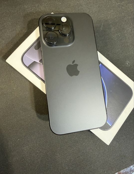 Iphone 16 pro akb 93%