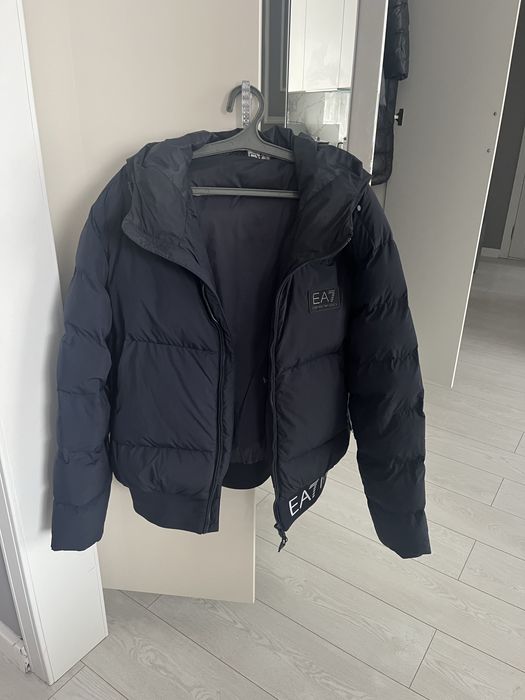 Продам ветровки,  куртки размеры 50-52