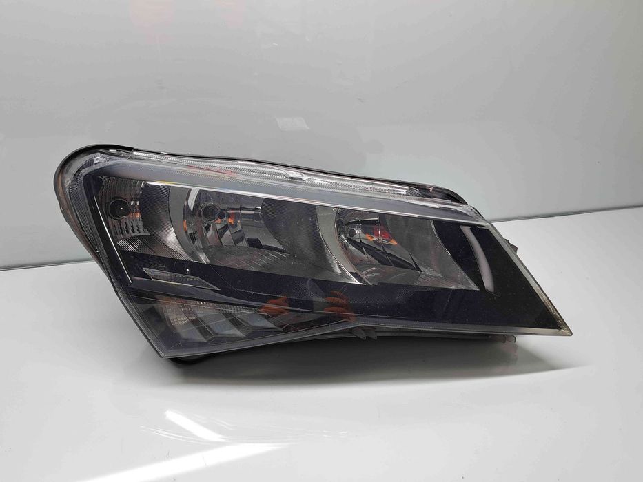 Far dreapta Skoda Superb III (3V3) [Fabr 2015-prezent] 3V2941016