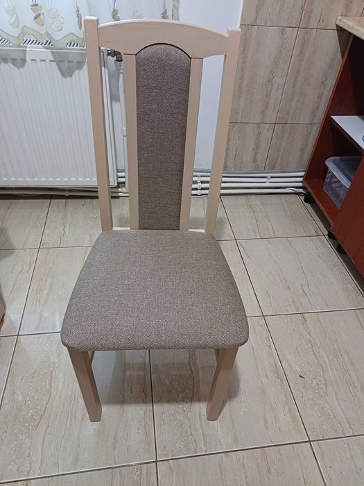scaune tapitate noi