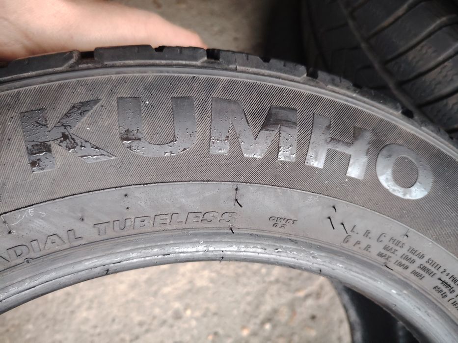 215/60 R17 C Kumho Winter M+S