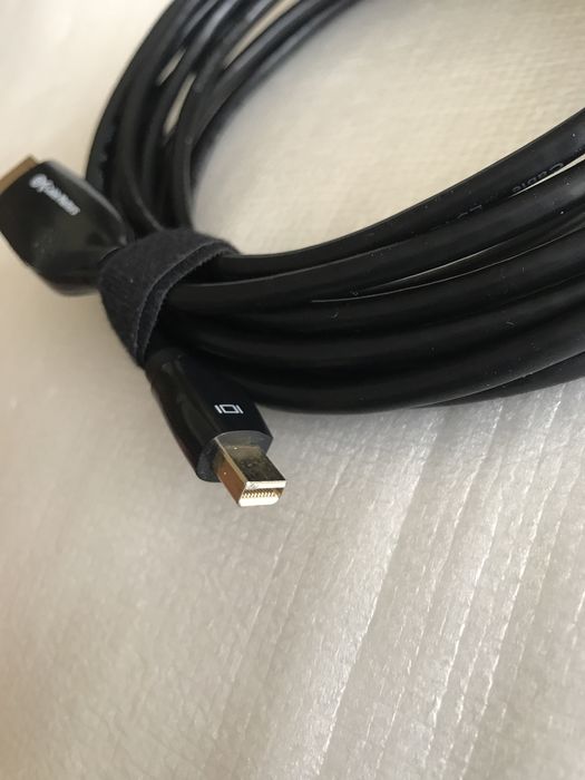 Cablu Thunderbolt la HDMI de 4,5 metri lungime
