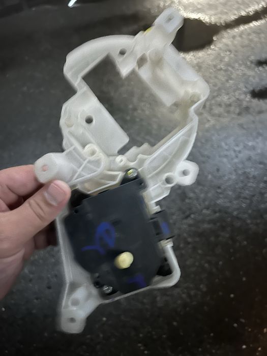 Серепривод печки субару