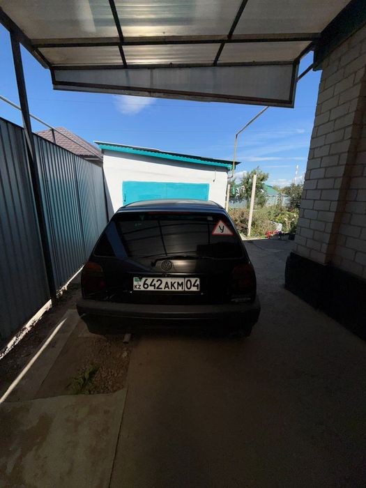 Машина сатылады.