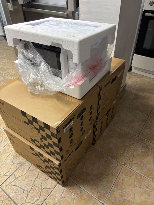 Чисто нови микровълнови фурни COMFEE