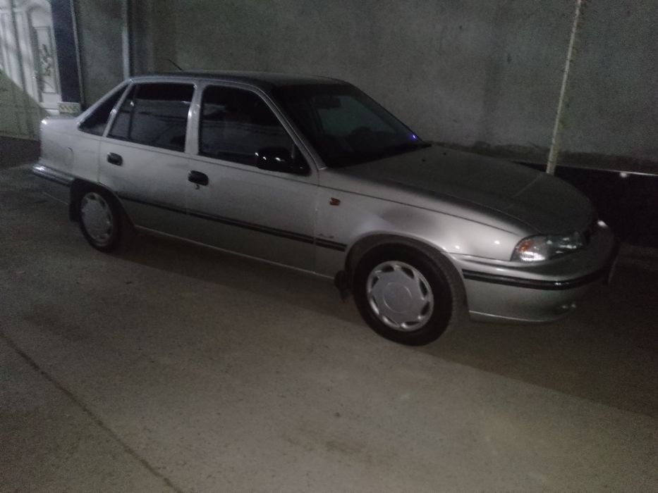 Daewoo Nexia год 2007 луюкс без кондицонер метан газ