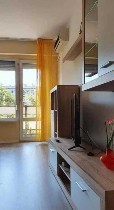 Дава се под наем Двустаен апартамент в Бургас, Възраждане - 60 кв.м за 215 € - Снимка #4