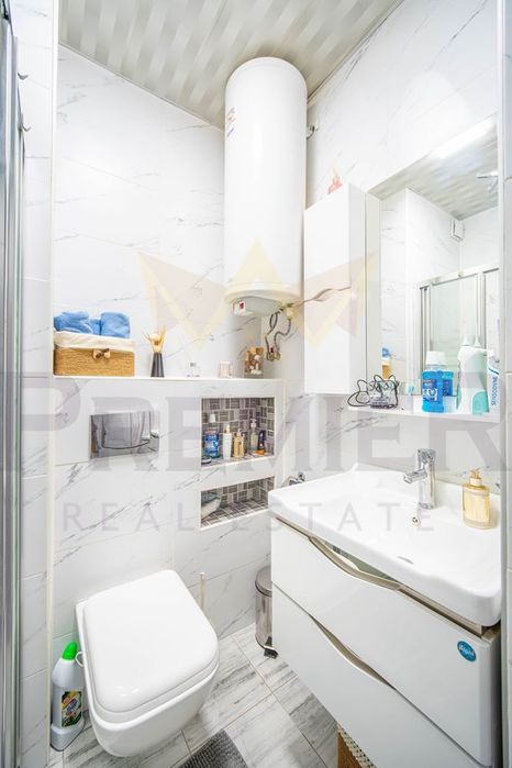 Продава се Двустаен апартамент в Балчик - 62 кв.м за 1259 €/кв.м - Снимка #11