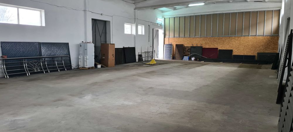 HALA/DEPOZIT  de vanzare