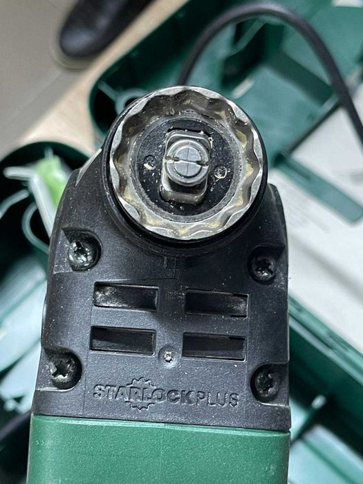 Unealtă multifuncțională Bosch PMF 350 CES (350 W, compatibilă cu accesoriile Starlock și StarlockPlus, în geantă de transport)