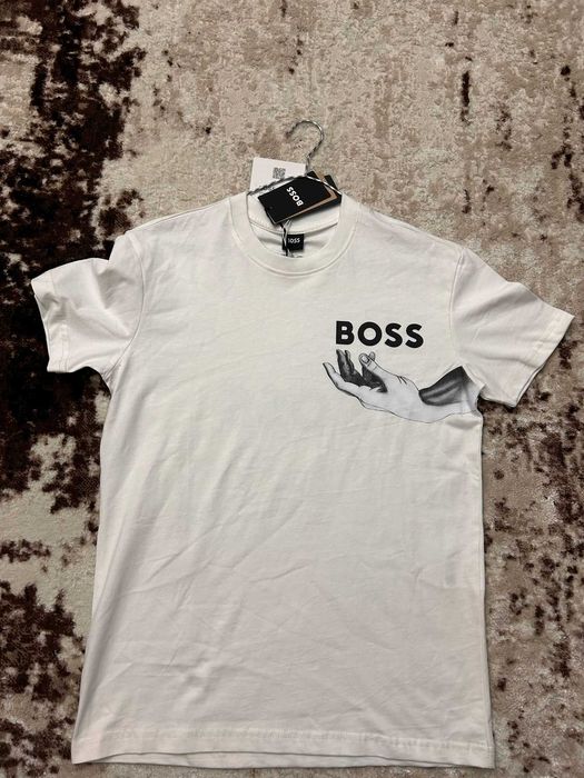 Woow vinde tricouri noi barbatesti